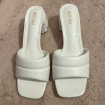 Miss Lola Size 8.5  white heels JONAS Photo 2