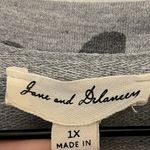 Jane and Delancey  Women’s Gray Camo Print Scoop Neck Long Sleeve Tee Size 1X Photo 2