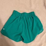 Lululemon Hotty Hot Shorts 4" High-Rise green Photo 1