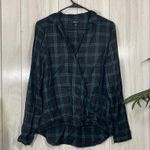 Madewell  Wrap Front Shirt in Palma Plaid size M Medium G8903 Photo 1