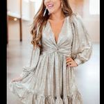 Skies Are Blue Metallic Long Sleeve Gold Cocktail Dress Party Size Medium M Photo 4