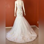 Ennzoani Ariel Elegant White Strapless Gown with Floral Embroidery Size 4 Photo 4