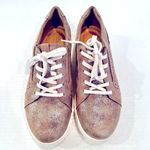 Clarks  Caroline Ella Sneaker Women's 8.5 Bronze Metallic Leather Lace Up NWOT‎ Photo 2