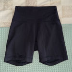 Lululemon  Wunder Train Contour Fit High-Rise Short 6"
Black size 6 Photo 0
