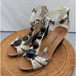 Libby Edelman Wedge Zipper Back Open Toe Strappy Shoes 8M White Snake Print EUC Size 8 Photo 6