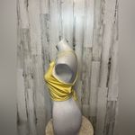 Heart & Hips Yellow crop top Photo 1