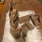 G by Guess  Tan Heels Photo 1