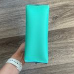 La Mer Aqua Cosmetic Bag with Blue Zipper Green Photo 3