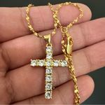 Vintage 24KGL Gold Layered Twisted Chain Rhinestone Cross Pendant Necklace 4g. Photo 11