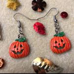 Lovethejewelrygallery Pumpkin hand painted fall earrings handmade  Photo 2