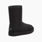 UGG Classic Short Boots Photo 2