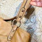B MAKOWSKY Margene Shimmer Textured Tan Leather Tote / Shoulder Bag w/Charm🧡 Photo 3