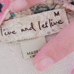 Live and let live  medallion tee size medium Photo 6