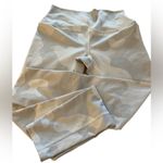 Alo Yoga Women’s Full Length Camouflage Gray / White Leggings Size S Photo 3