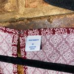 Old Navy  Burgundy White Sleeveless Blouse Women's Size Small Photo 3