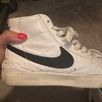 Nike  Blazer Mid 77 Women’s Photo 2