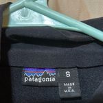 Patagonia Women's  Pullover Jacket Black 1/4 Zip Photo 1