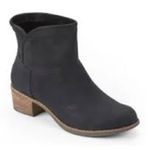 UGG  Darling‎ boots black leather ankle boots trendy women’s size 10 Photo 0