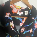 Levi's Women’s  Floral Hawaiian Cropped Button Down Size Large colorful Photo 2