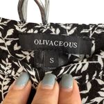 Olivaceous  Black & White Leaf Print Lightweight Lounge Pants Women Sz S Photo 6