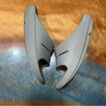 OOFOS Ooah Slide Recovery Sandals size 7 Tan Photo 3