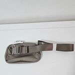 Lululemon Everywhere Belt Bag 1L - Warm Ash Grey - LU9AX2S Photo 2