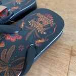 Havaianas Far Rio x  black tropical new with tag tong sandals size 6 Photo 2