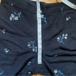 Ann Taylor Black Floral Embroidered White Leg Crops Size 2 Photo 4