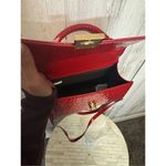 Red over the shoulder bag Photo 4