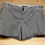 Tommy Hilfiger  Mid Rise Striped Blue White Seersucker Cuffed Shorts Womens 8 Photo 8