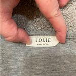 Jolie | Light Gray V Photo 4