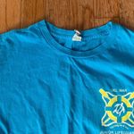 vintage blue yellow white green Del Mar ocean fish shirt Photo 1