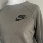 Nike  Women's Logo Gray Long Sleeve Crewneck Sweatshirt Athletic Loungewear Photo 1