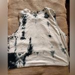 Lululemon Athletica Black and White Crop Tee M-L Photo 9