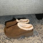 UGG  New Heights Cozy Clogs Photo 4
