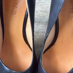 L.A.M.B. Women's Black Leather Pumps Photo 2