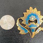 Vintage 1985 MMA Metropolitan Museum of Art Goldplated Blue Enamel Flower Brooch Photo 4