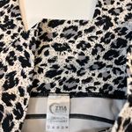 Zyia Active Snow Leopard Pocket Brilliant Hi-Rise 7/8 Leggings Women’s Size 12 Photo 4