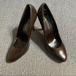 Jeffrey Tyler  High Heels Photo 1