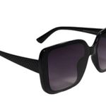 Tahari  Butterfly Oversized Sunglasses Shiny Black Frame Smoke Gradient Lens Photo 3