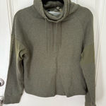 Gymshark Mock Neck/Cowl Neck Cropped Sweatshirt Size Medium Photo 0