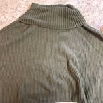 Hollister Green  Sweater Turtleneck Cropped Wide Fit Photo 1