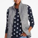 Old Navy  Quilted Lightweight Vest Womens Photo 0