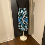 Loft 💜  Petite Midi Skirt in Tropical Flowers Print with Pockets Photo 2