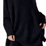 Free People NWT Size M/L Oversized Cozy Pullover Black Photo 5