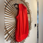 Evereve Women’s NWT Red Sleeveless Banded Mock Neck Top Sz M Colorful Classic 🍅 Photo 5