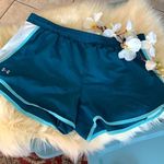 Under Armour Womens  Shorts Photo 0
