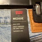 Levi's NWT Woman’s Levi Premium Wedgie High Rise Button Fly Tapered Leg Jeans Size 30 Photo 8