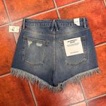 Good American NWT  Bombshell Stretch Denim Shorts Size 8/29 Photo 6