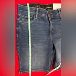 Liz Claiborne  Sara  Women’s Mid Rise Short Size 16P NEW Color Blue Solid Photo 9